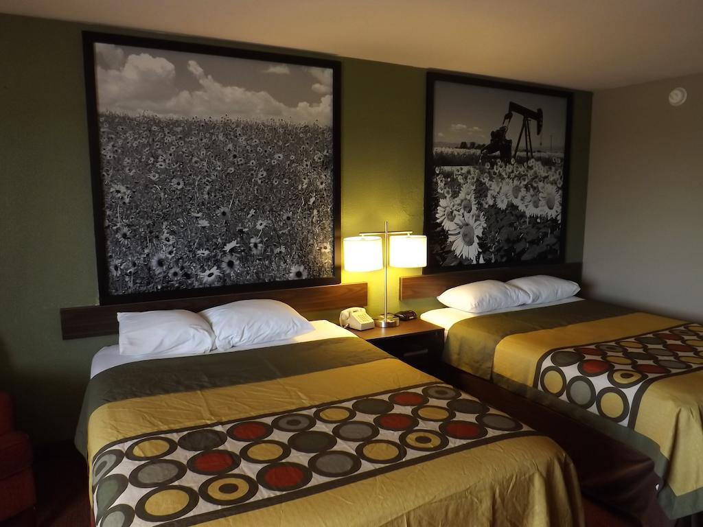 Hotel Super 8 By Wyndham Sterling Co Esterno foto