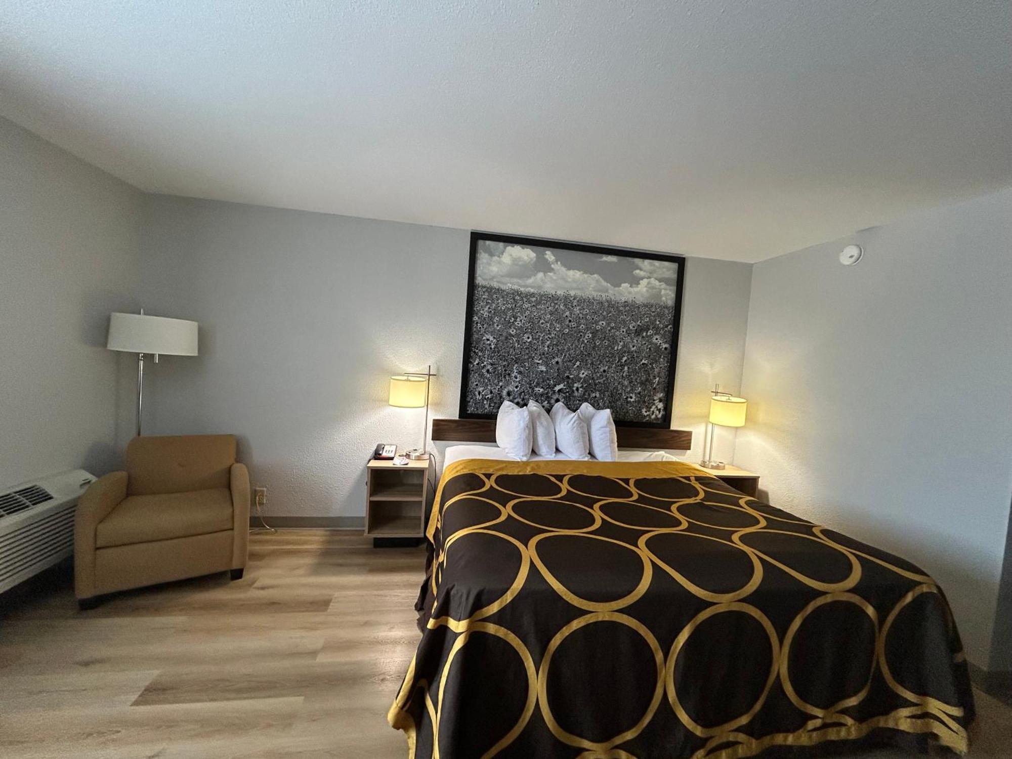 Hotel Super 8 By Wyndham Sterling Co Esterno foto